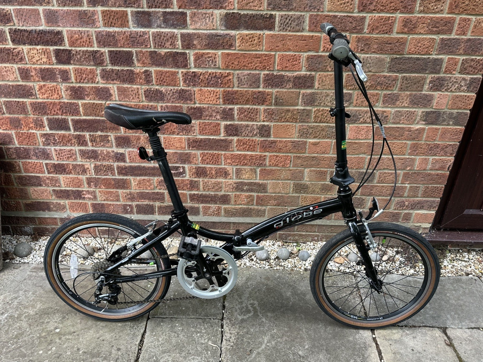 Specialized Globe Folding Bicycle Black 20in Wheels