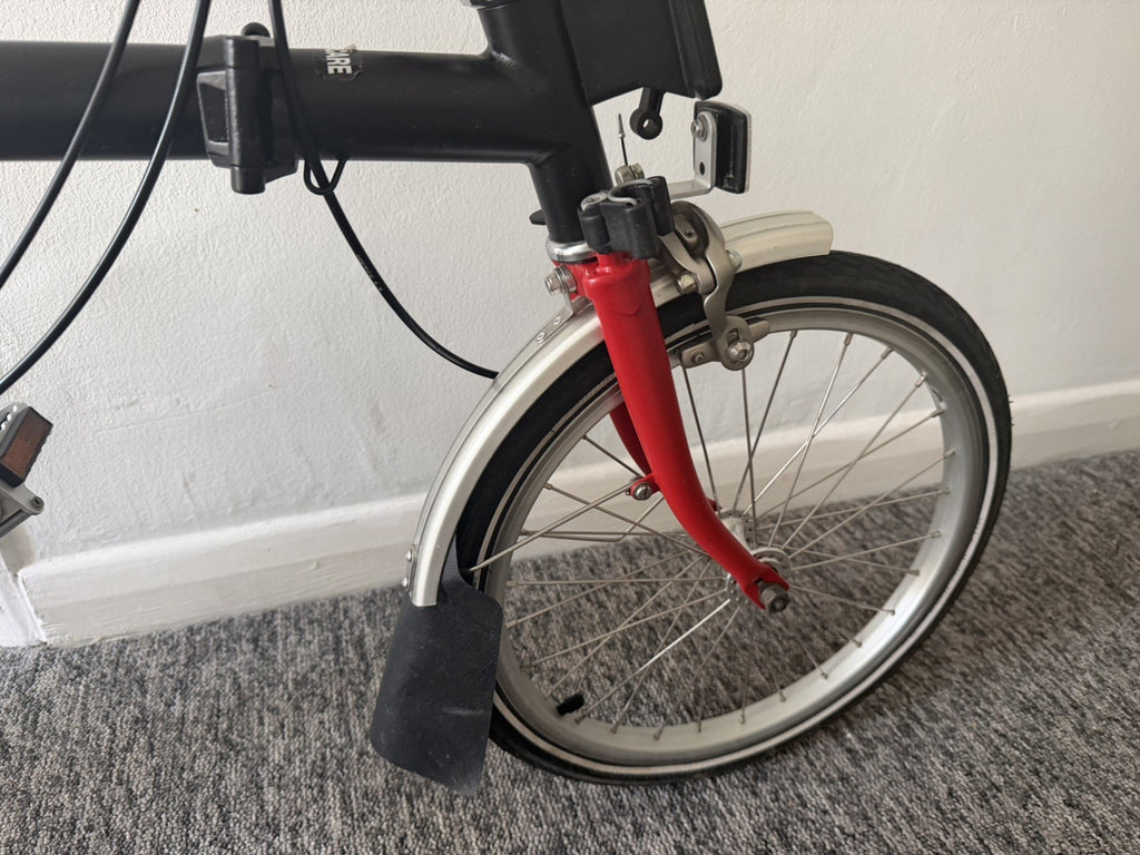Brompton M3L (3 Speed) folding bicycle - Black/Red  (EXCELLENT CONDITION!)