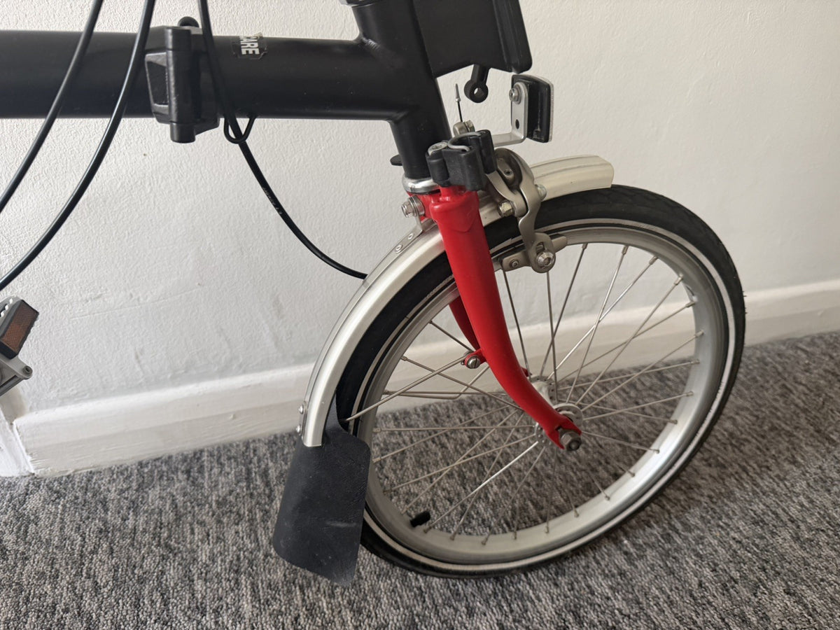 Brompton M3L (3 Speed) folding bicycle - Black/Red  (EXCELLENT CONDITION!)