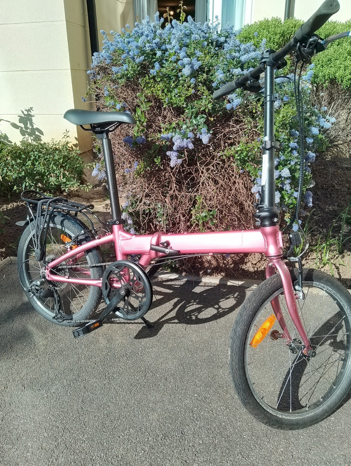 Dahon Mariner D8 Folding Bike - 20" Wheel - Pink