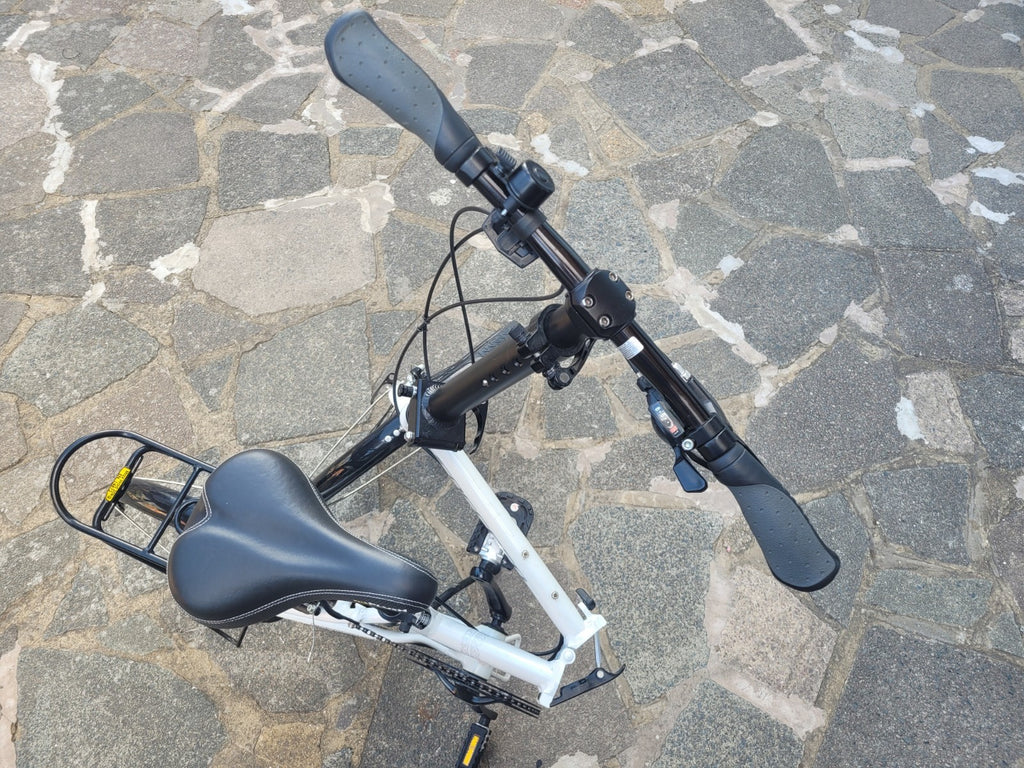 Carrera Transit Folding Bike 20” Wheels 8 Speed Alloy Frame Rack LOCAL DELIVERY
