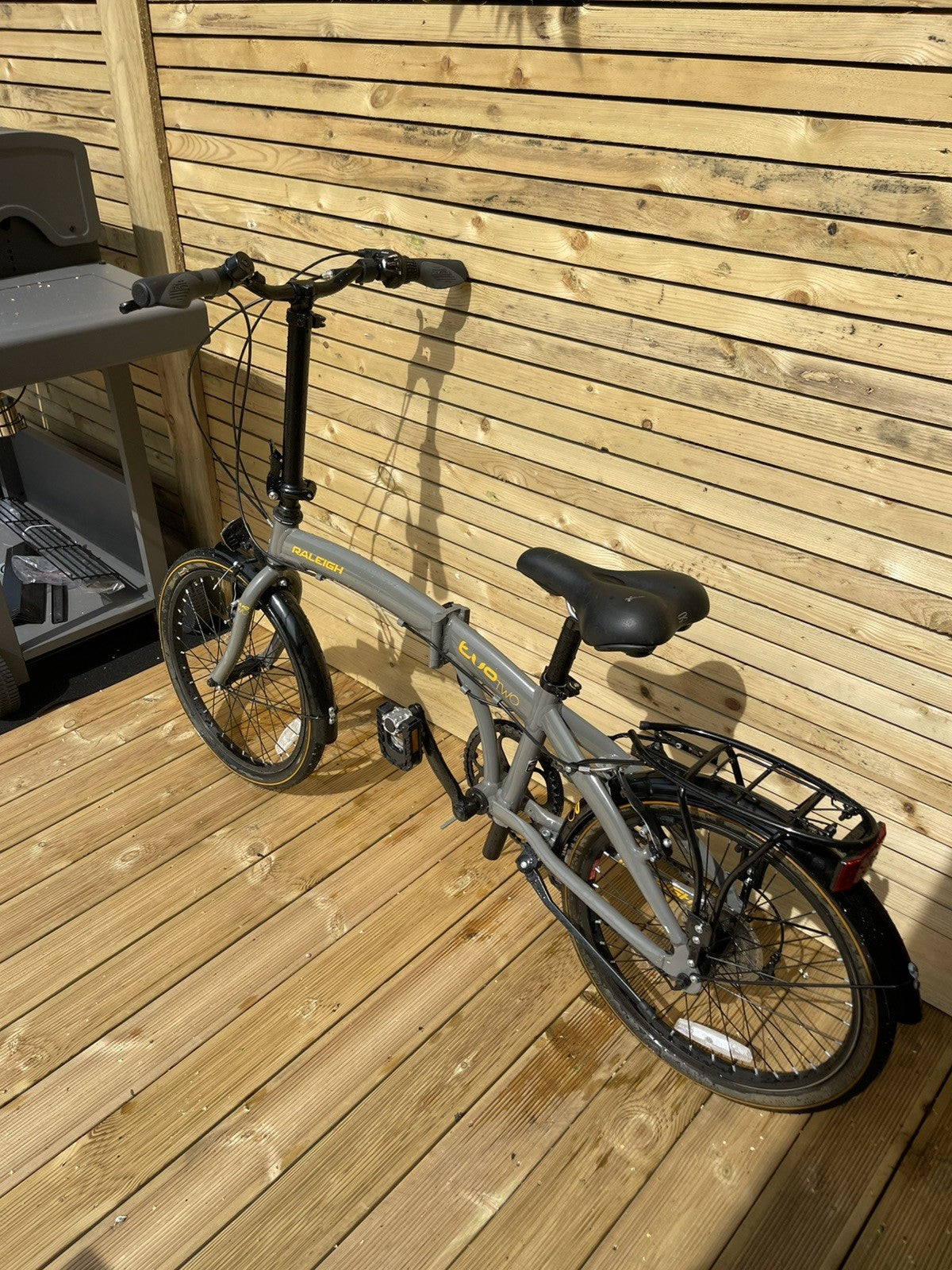 Raleigh Evo Two Folding Bike - Grey – Excellent Condition - Yellow decal