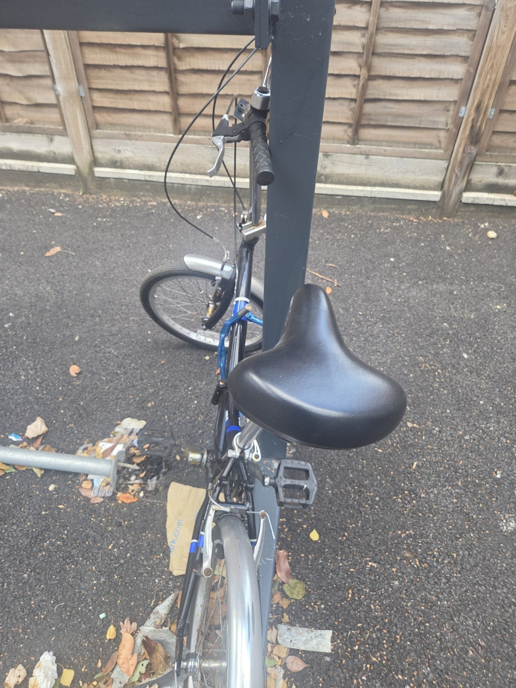 Raleigh FOLD 06 Folding Bike 20" Black/Silver, 6 Speed, Mudguards, Rear Rack