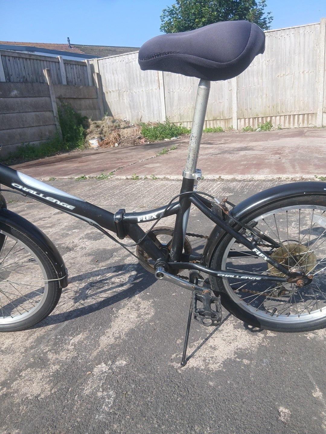 Challenge Flex Folding Bike Black, for Commuting and Camping, Rides As It Should