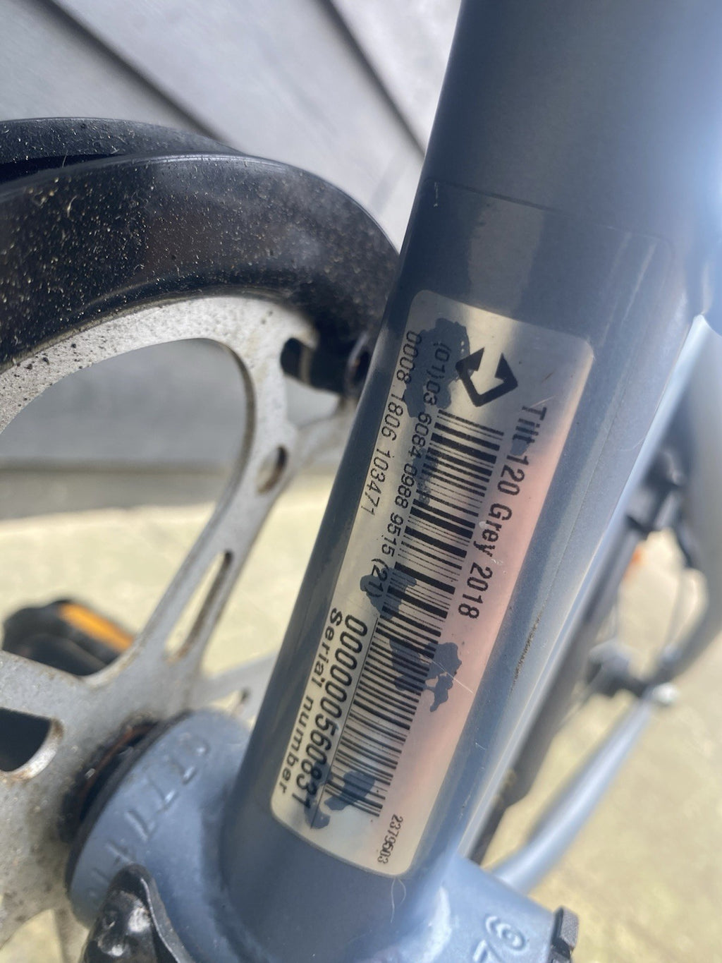 B TWIN FOLDING BIKE 2018 EXCELLENT CONDITION