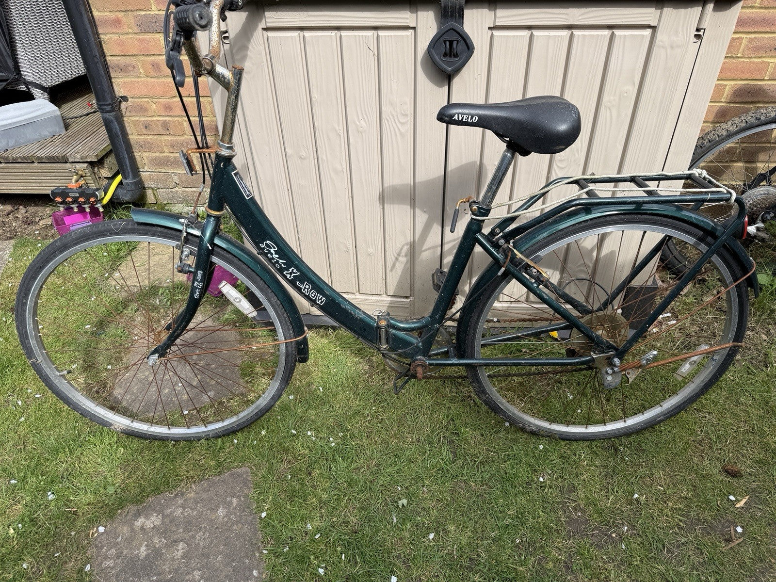 Avelo Women's Row Folding Bike