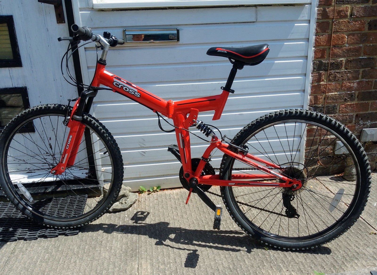 Cross Folding Bike Compact Easy Storage 18 Speed Shimano Gears