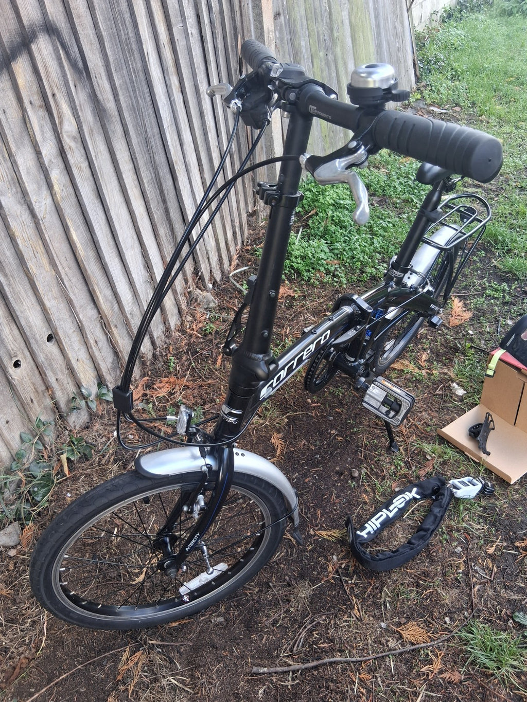 Carrera Intercity Folding Bike 20" Wheels 7-speed Gears