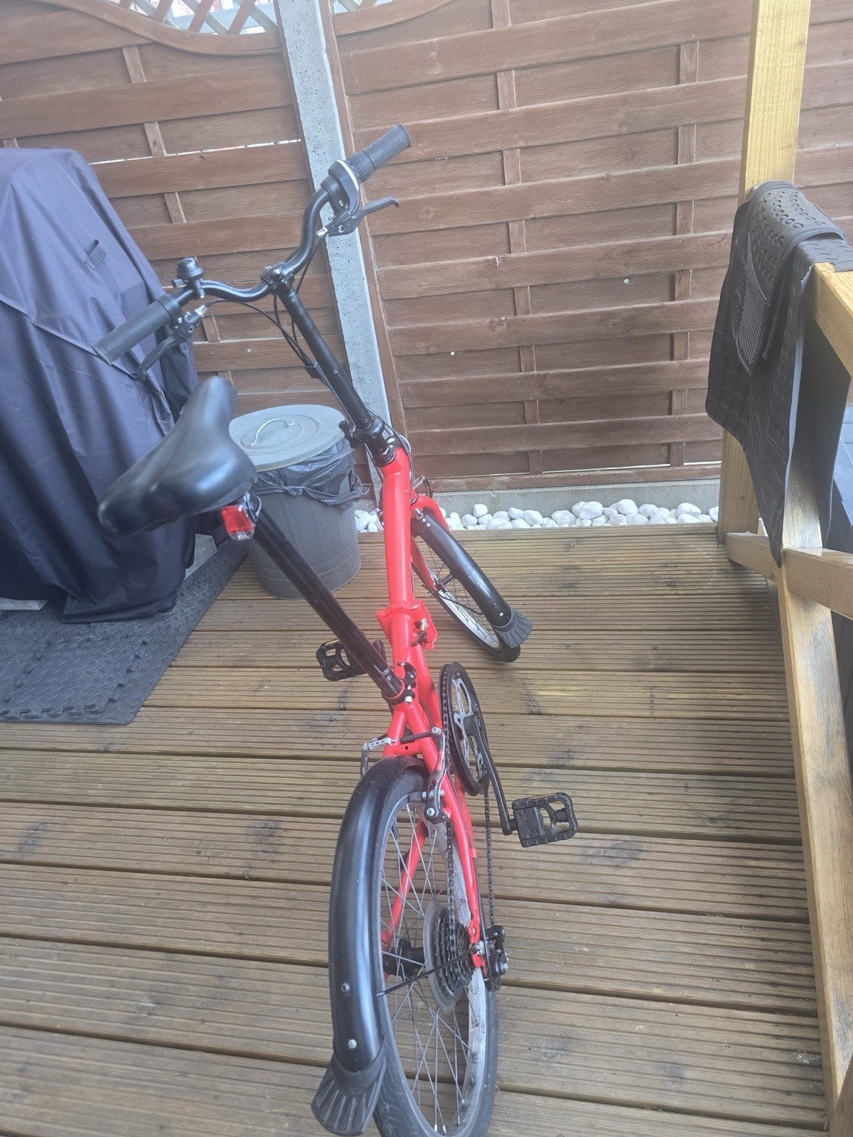 B’TWIN 20in Red Folding Bike V-Brake Mudguards Kickstand Grip Shifter