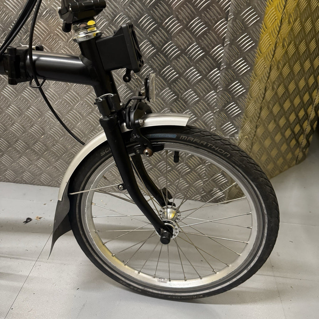 Brompton C Line Explore 2021 Black M Bar Excellent Condition
