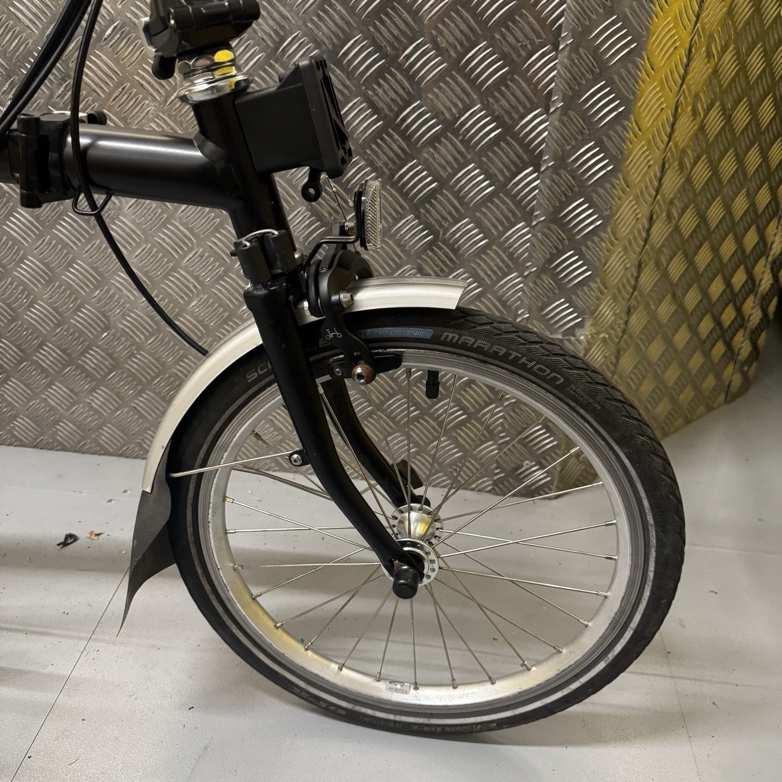 Brompton C Line Explore 2021 Black M Bar Excellent Condition