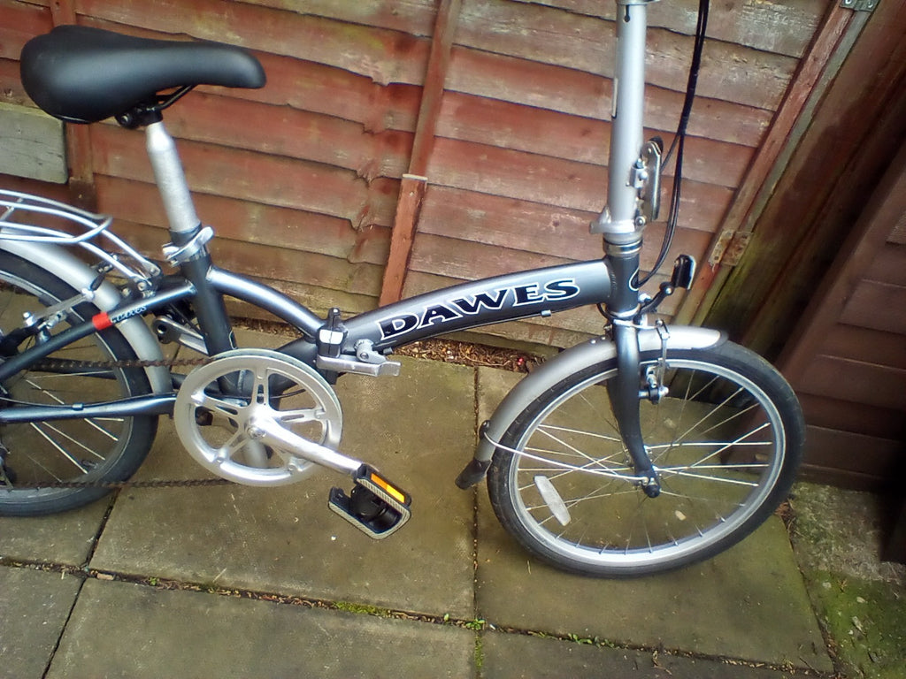 Dawes folding bike 6 gears 20 in wheels  used