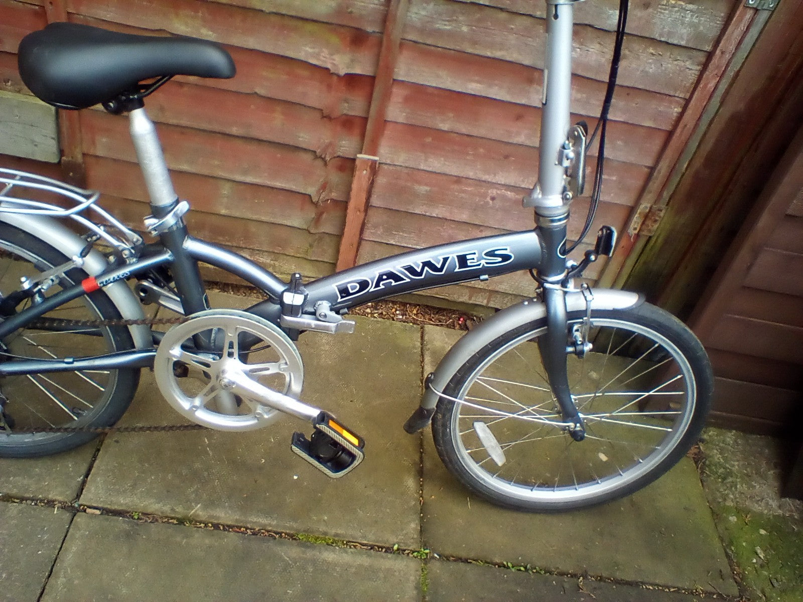 Dawes folding bike 6 gears 20 in wheels  used