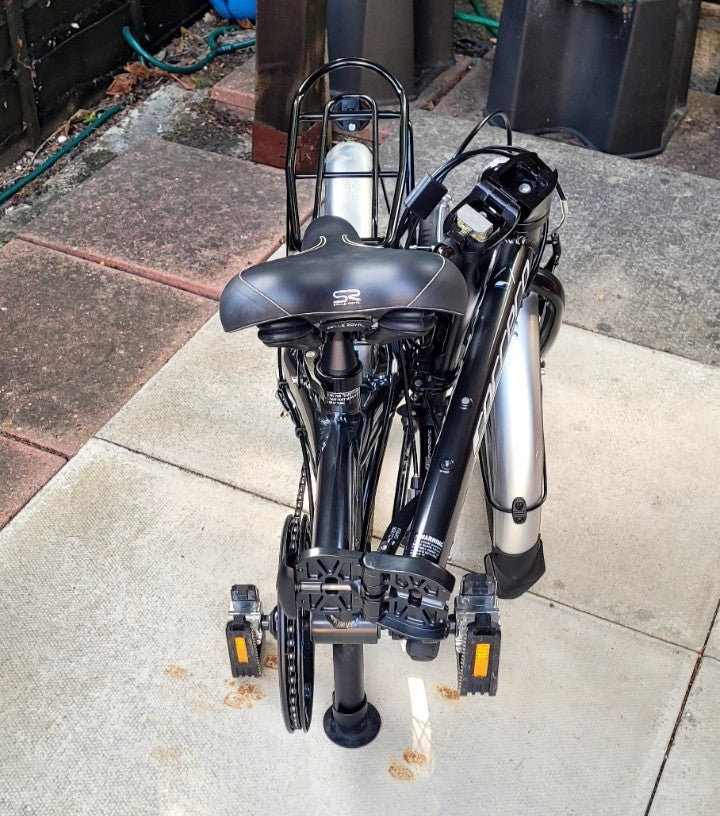 Carrera Intercity Folding Bike 8-Speed
