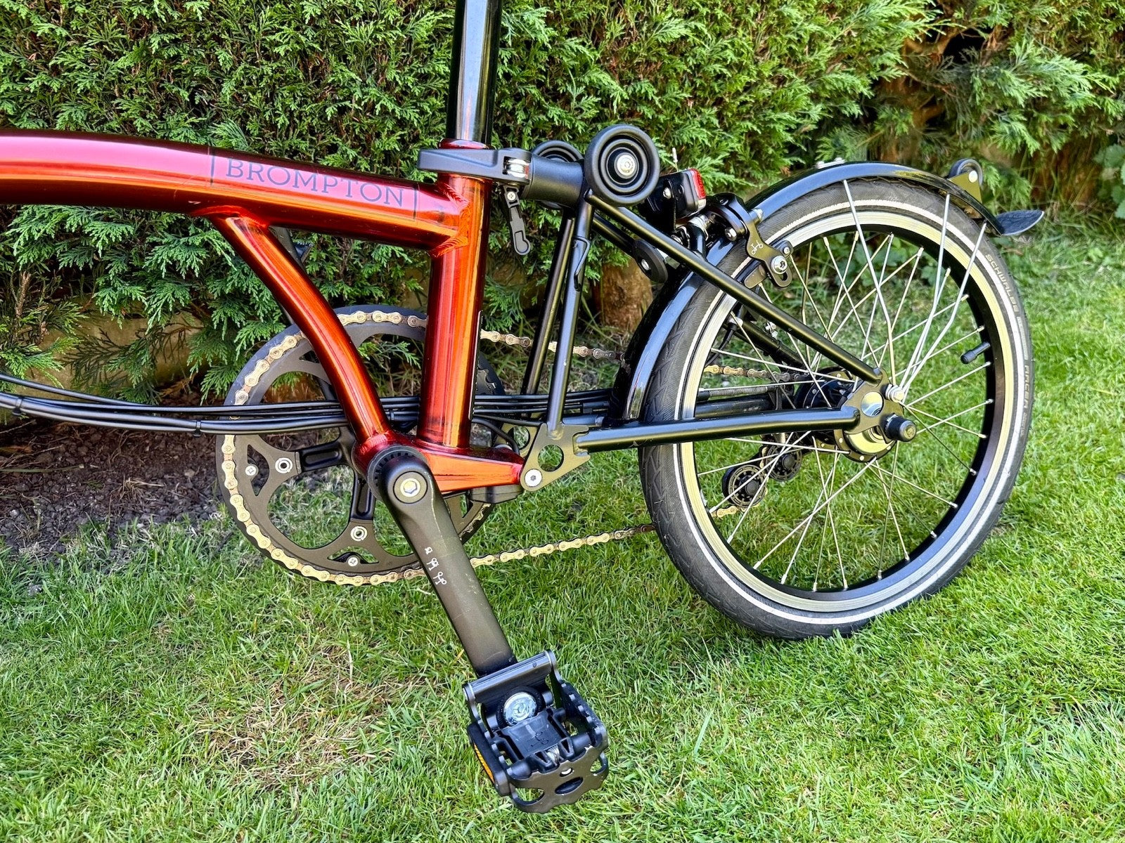 Brompton (Elect) C Line Explore Flame Lacquer - Mid Bars - 2024