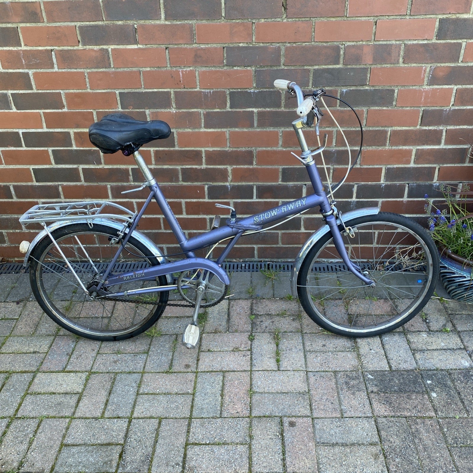 Vintage Classic 1973 Lilac Raleigh Stowaway Folding Bike