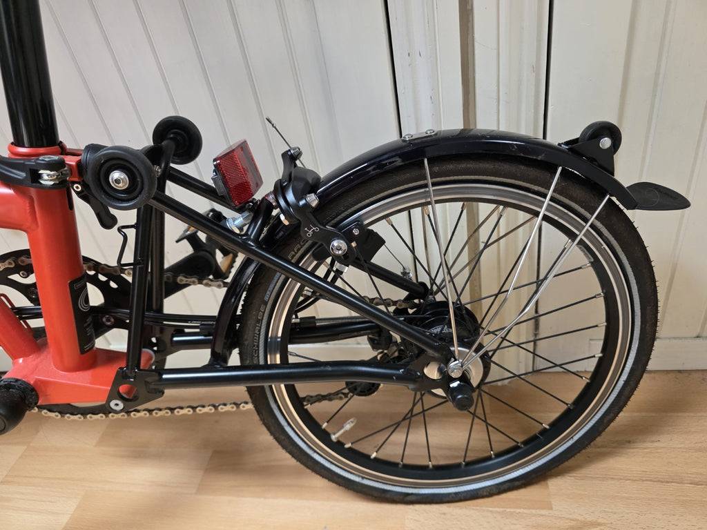 Brompton Folding Bike 16in M 2023 Red/Black Mudguards.