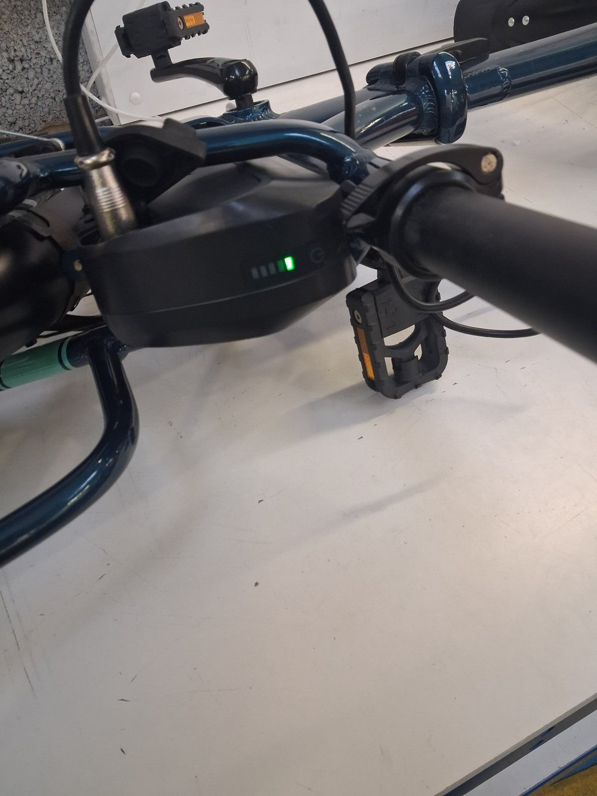 Raleigh 2019 Evo Alloy Folding Bike 20" Wheel Blue Green (Scratch/No Battery)