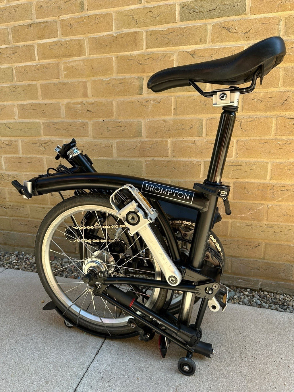 Brompton Folding Bike 16in Black Mudguards Reflectors Riser Bar 2020