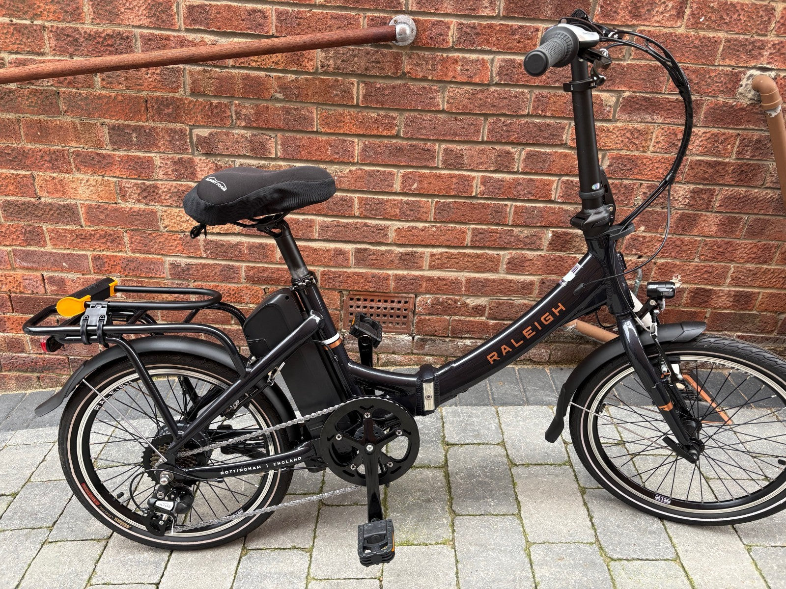 Raleigh Stow-E-Way Folding 7-Speed 20" Wheel E--Bike
