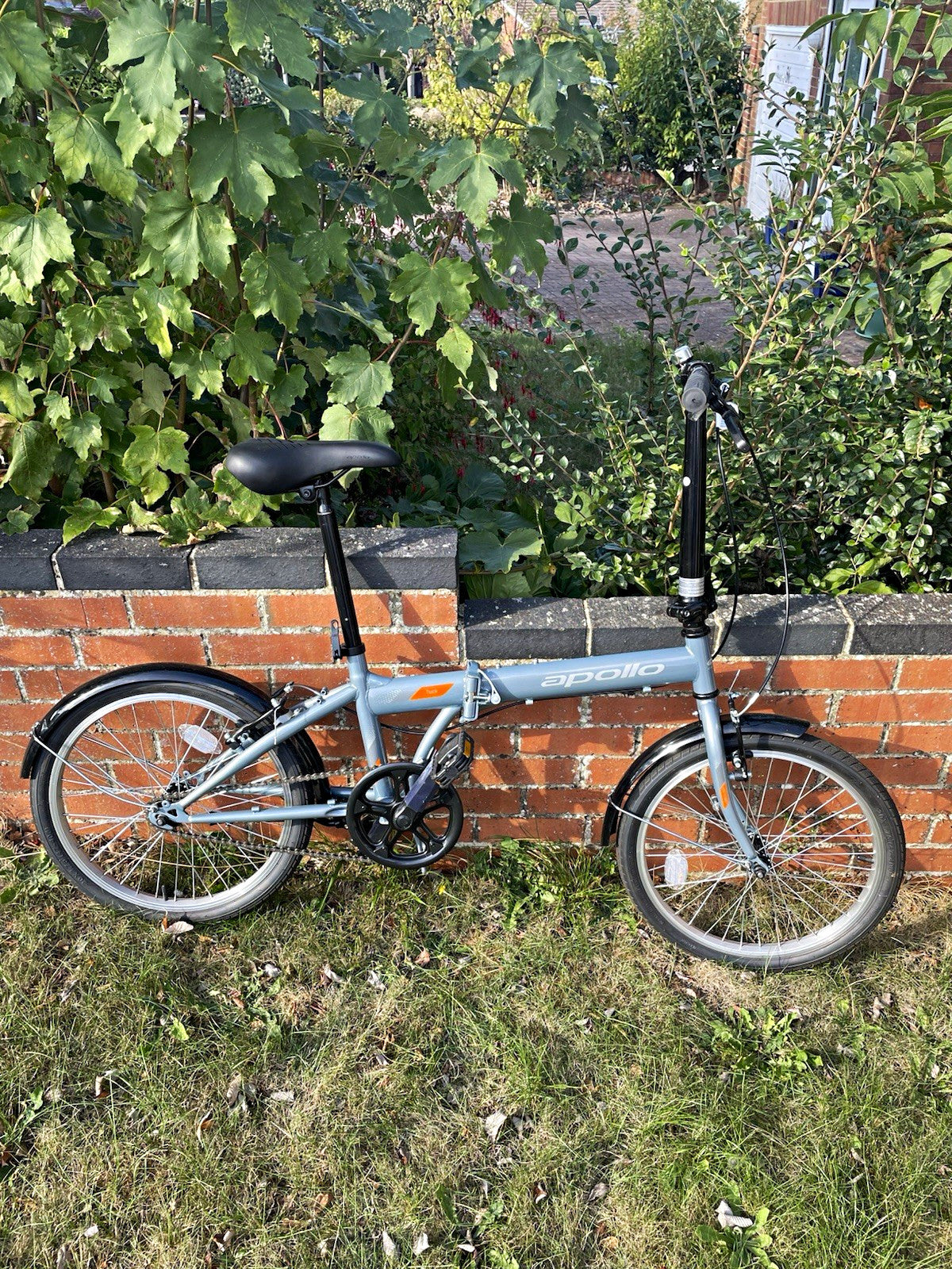 Apollo Tuck 20" Folding Bike, Single Speed, Used 5 times.