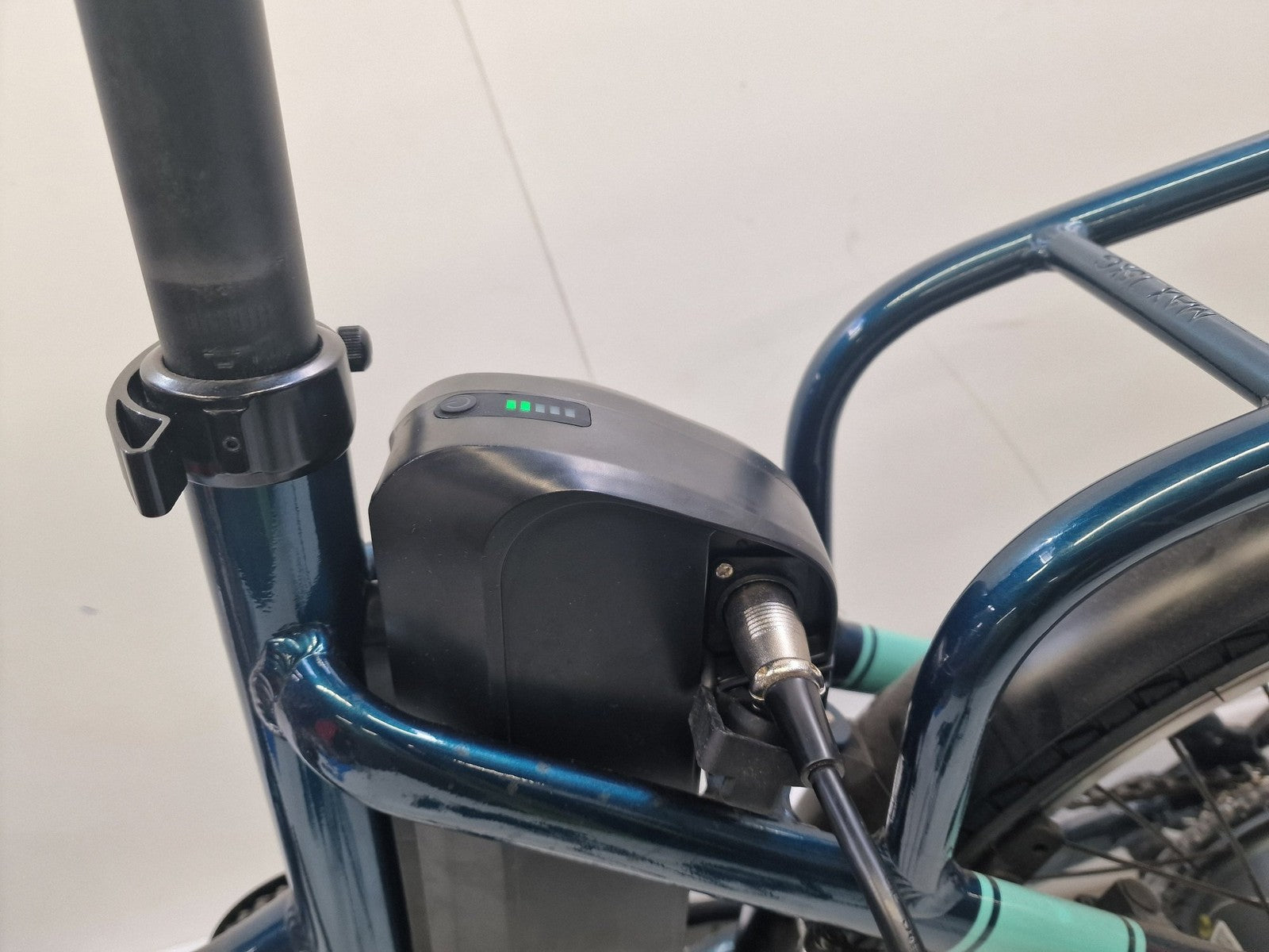 Raleigh 2019 Evo Alloy Folding Bike 20" Wheel - Blue Green (Damaged/No Cover)