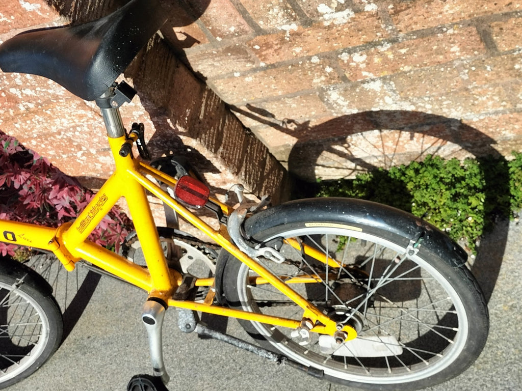 Vintage 1985 Micro lite fold up bike - rusty - please read description + photos