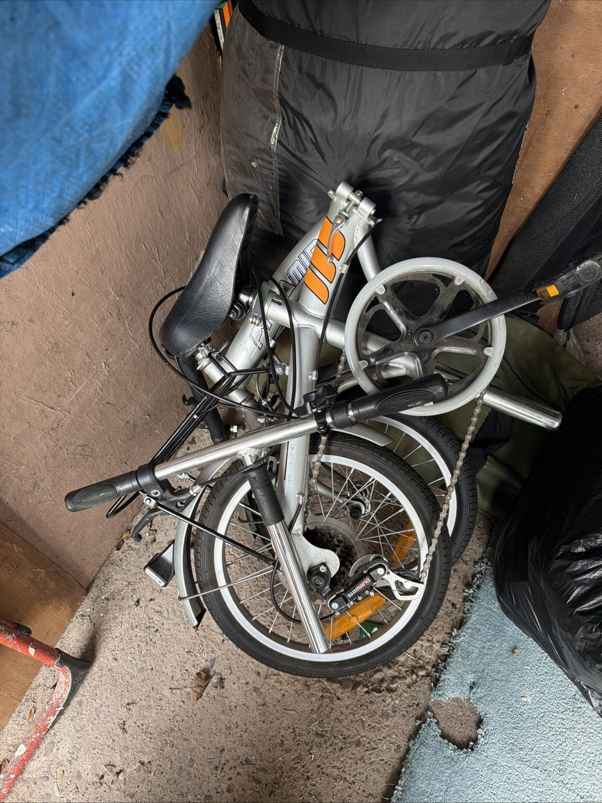 Pyramid Folding Bike Shimano SIS Gears