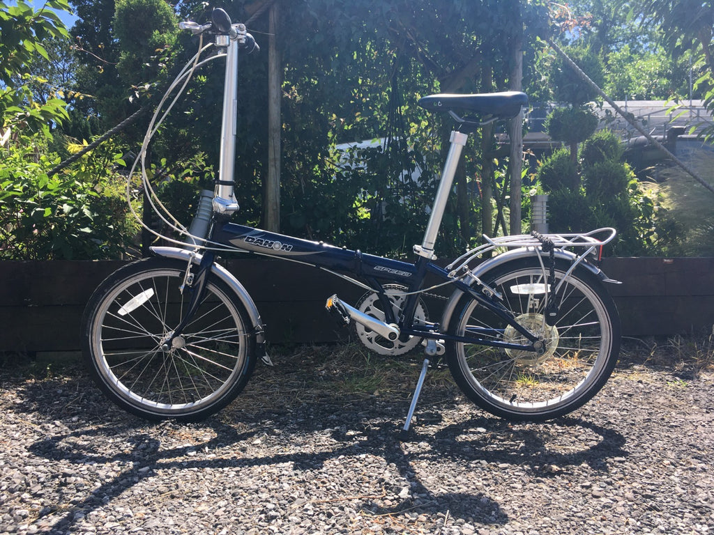 Dahon Speed D7 Folding Bike 7-Speed with brand specific carrier bag. DECENT