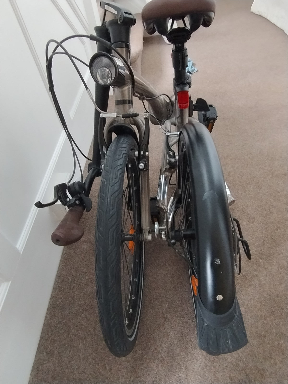 BTWIN Tilt 900 Folding Bike 9-Speed, Lightweight (Pristine cy,See Images)