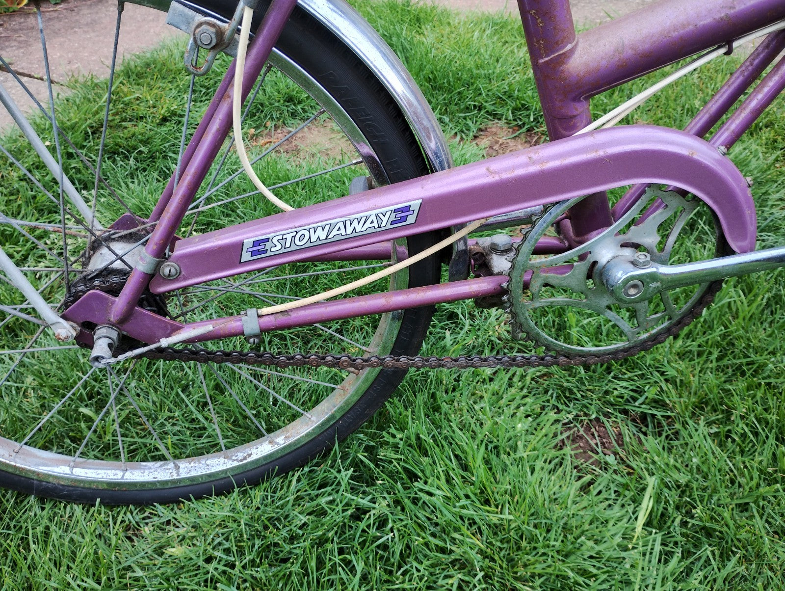 vintage raleigh folding bike. Project / fix up/ spares.