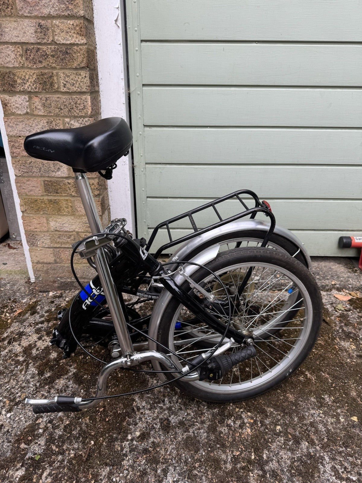 Raleigh Folding Bike 20-inch Wheels 6 Speed Shimano Gears