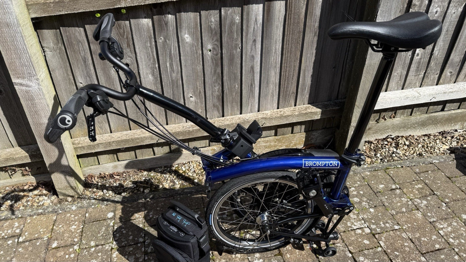 Brompton C Line M6L Bolt Blue e-Folding Bike - Excellent Condition