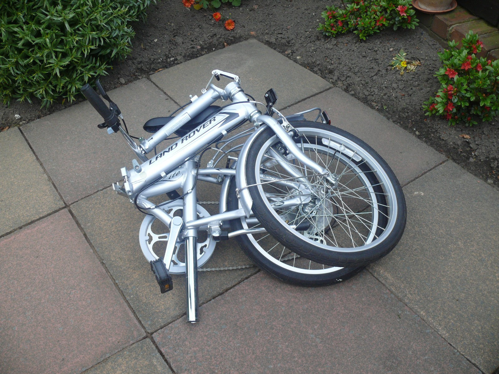 Land Rover City Lite Folding Bike 6 Speed , Aluminium Frame & Carry Bag Rake