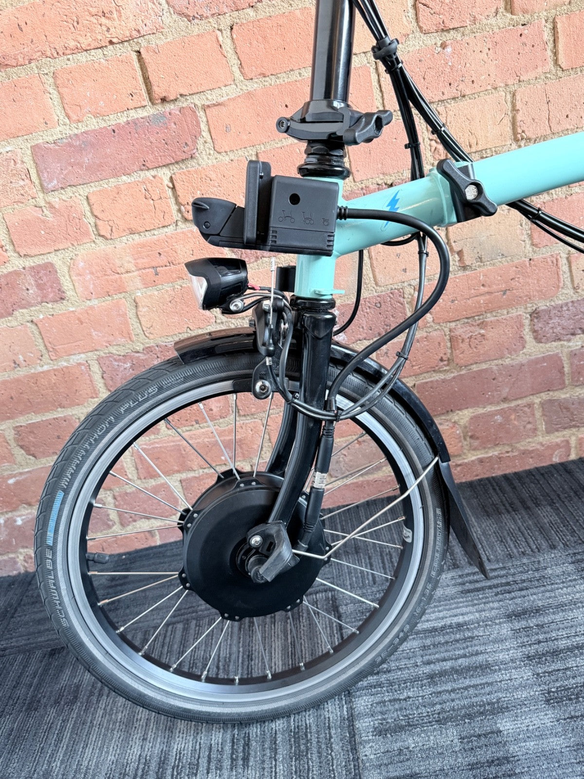 Brompton C Line Electric (M6L) Black Edition - Turkish Green - Lots of Extras