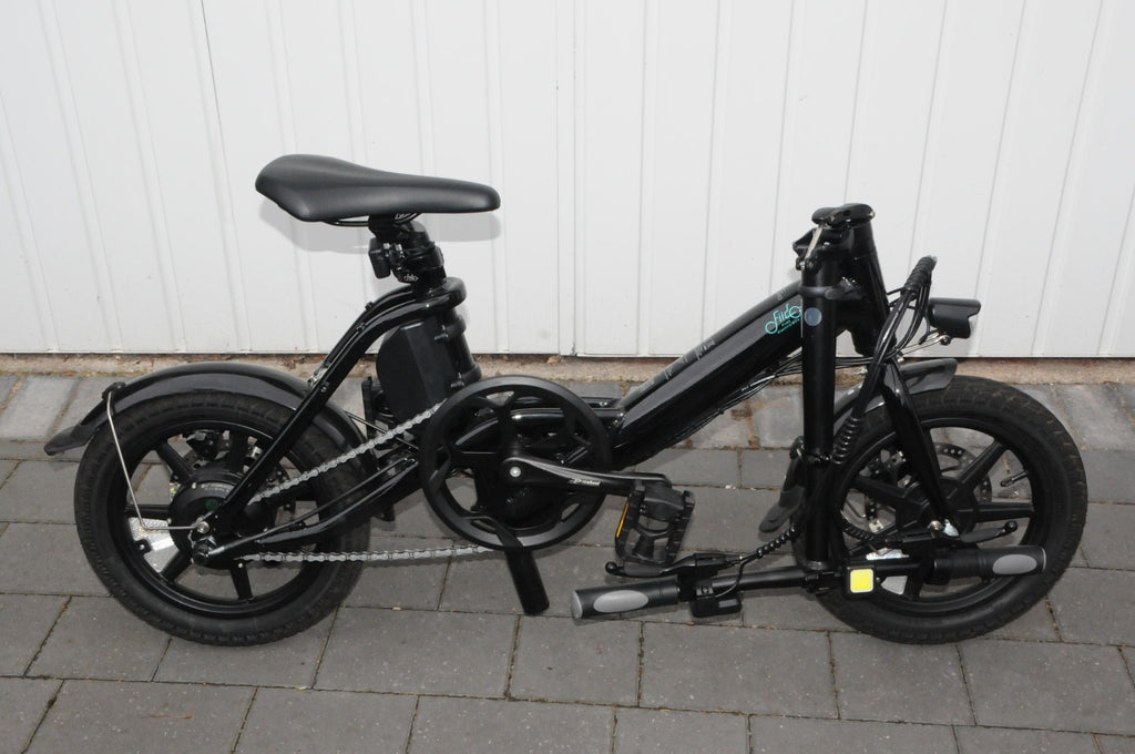 Fiido D3 Pro Folding commuter Bike. Immaculate condition with extras.
