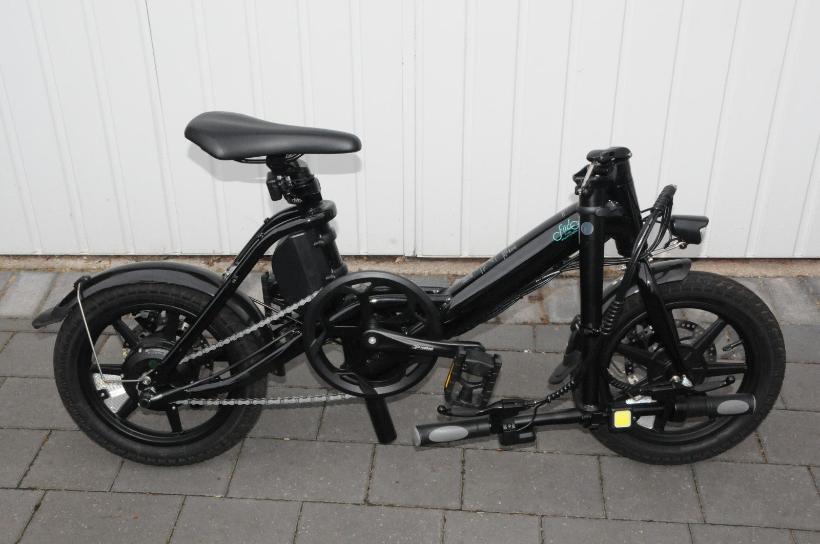 Fiido D3 Pro Folding commuter Bike. Immaculate condition with extras.