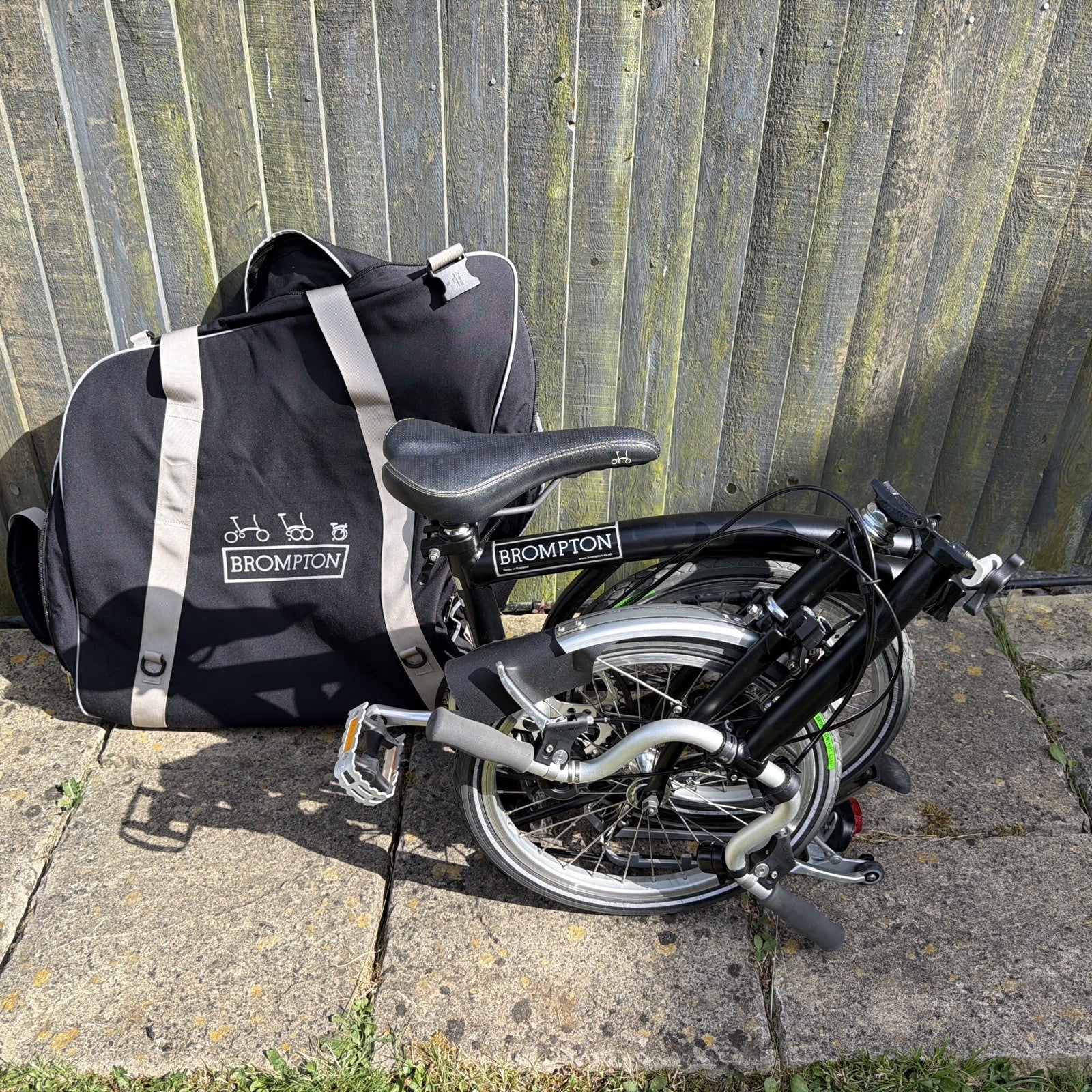 Brompton C-Line M3R Folding Bike with Brompton B Bag Travel Carry Roller Luggage