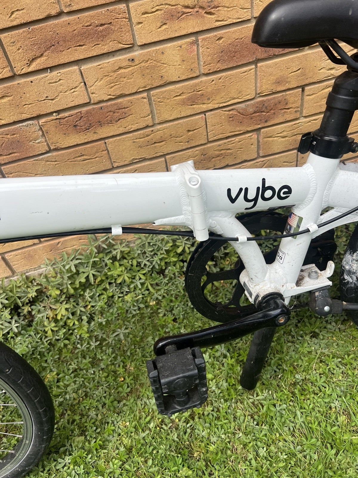 Dahon Vybe D7 Folding Bike (£599 New) white happy to ship