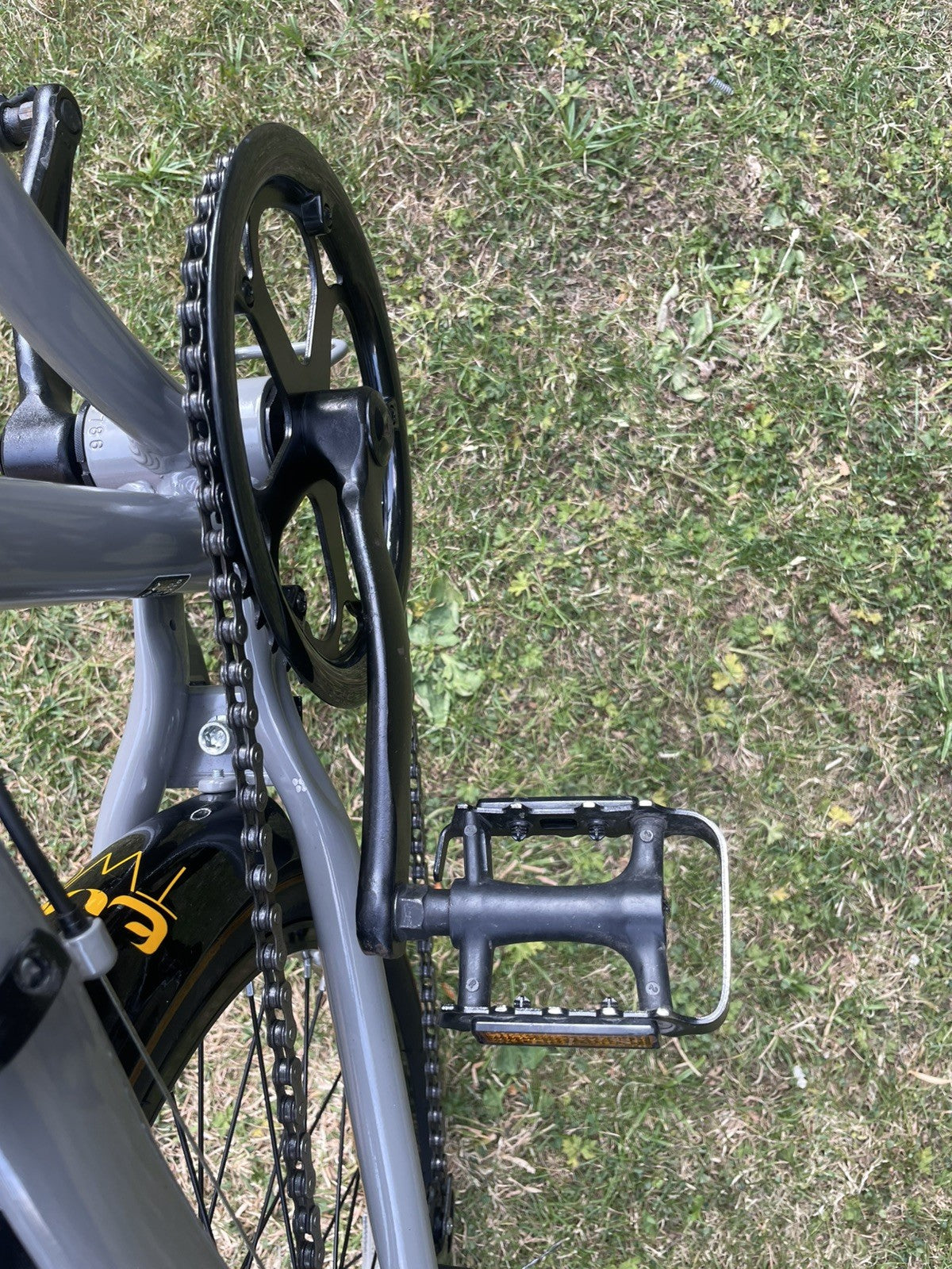 Raleigh Evo 2 Folding Bike 7-Speed Shimano Gears - Grey / Black