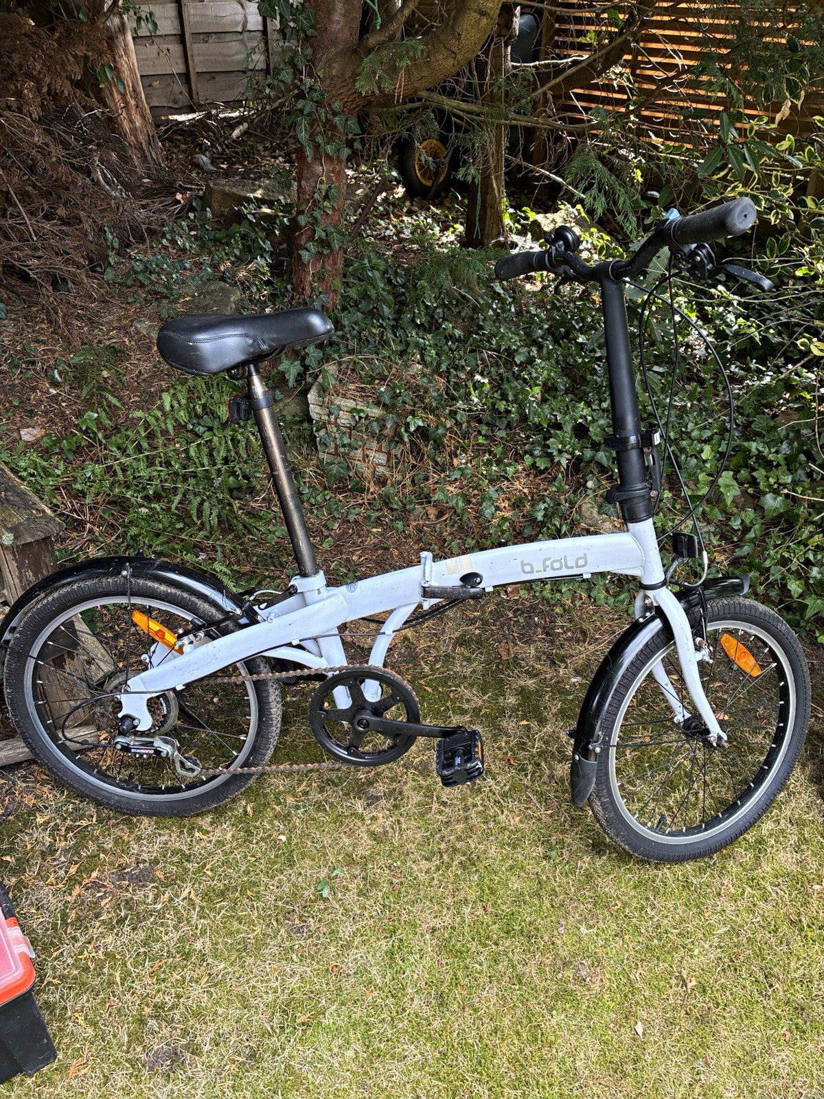 b-fold 20in Folding Bike Grey with Mudguards & Reflectors, V-Brake