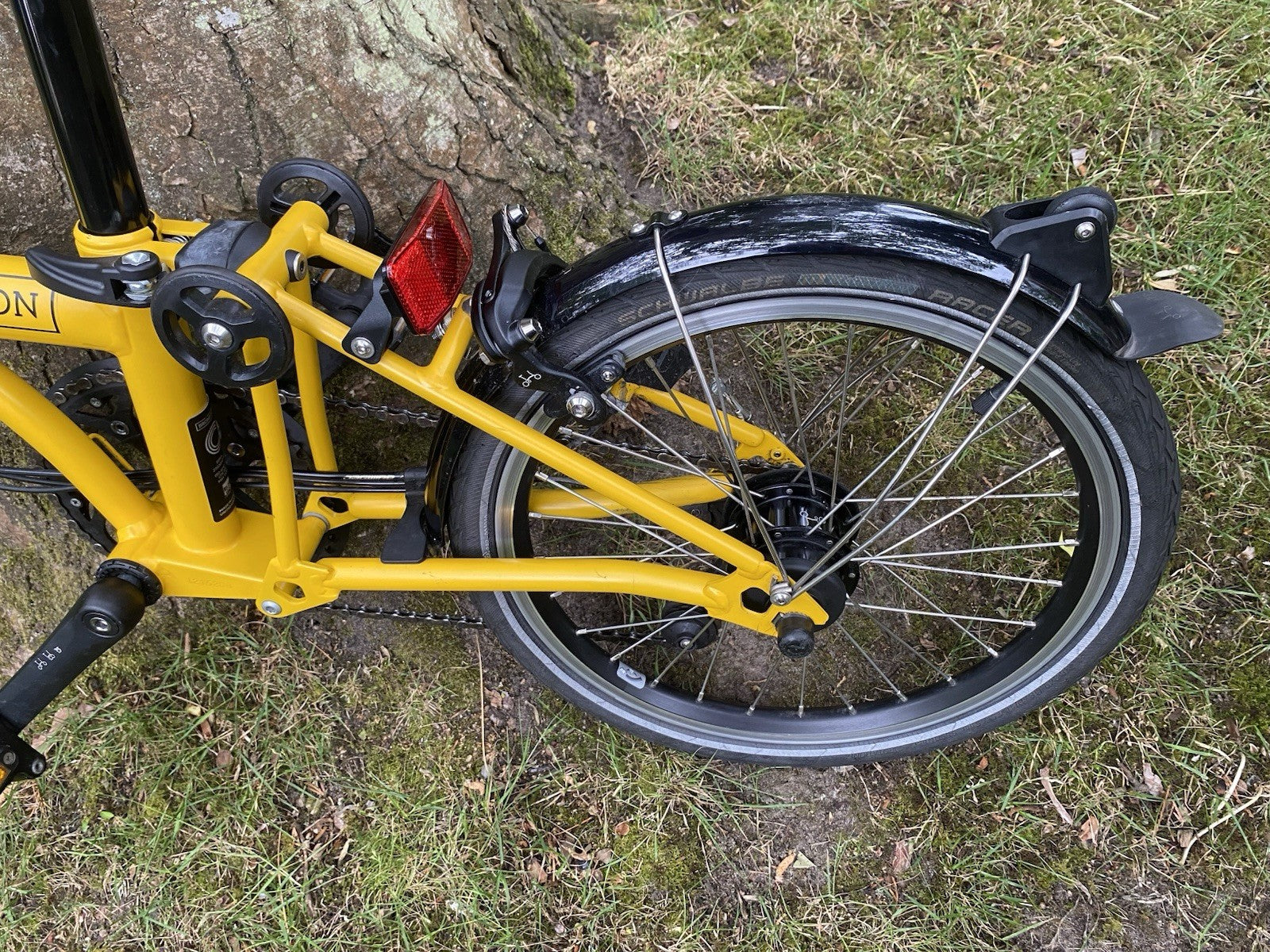 Brompton bike C-line 12-speed 2025 mid bar In bumblebee yellow