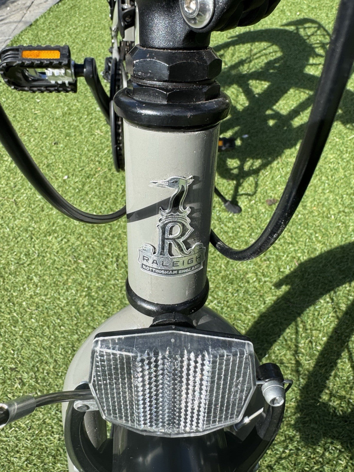 Pair of Raleigh Evo Two Fold Up Bikes. Used twice. 20” Wheel           7 Gears