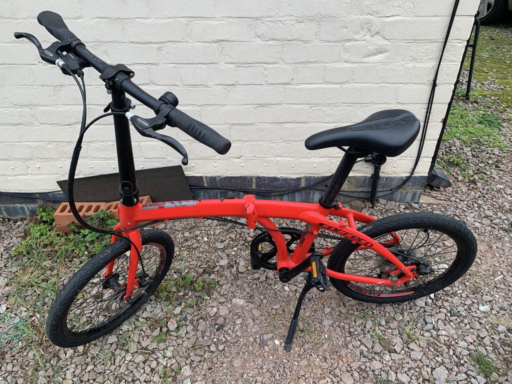 Carrera Intercity Folding Bike 20" Wheels, 8-Speed RevoShift Gears