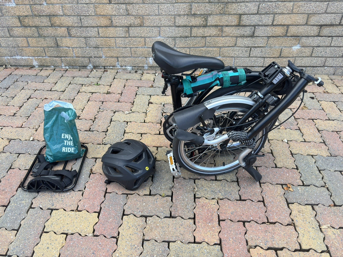 Brompton C Line Urban 2 Speed Black Mid Handlebars 2021 model (purchased 2024)