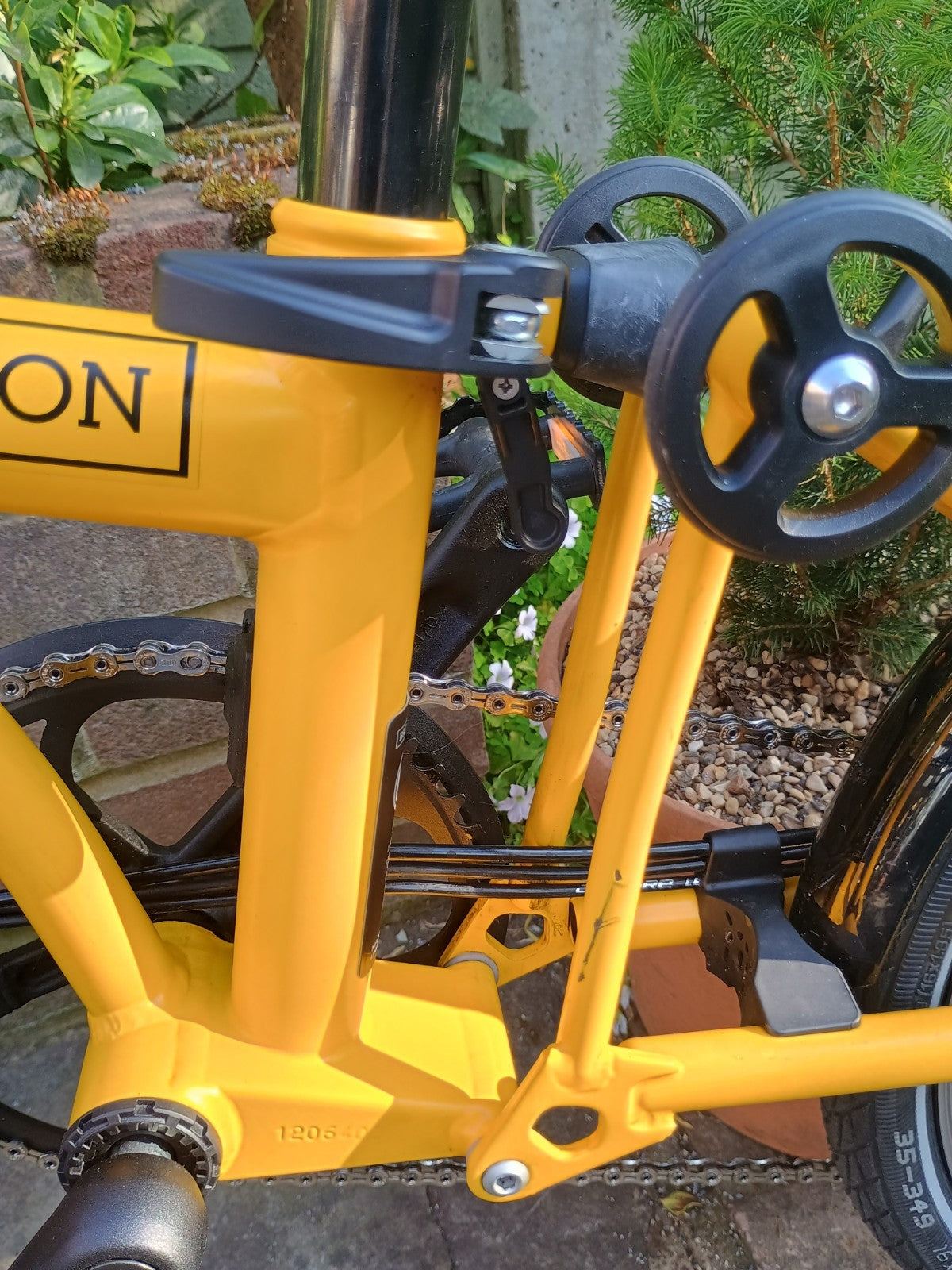 Brompton C Line 12-Speed In Bumblebee Yellow with Accessories and box 2025