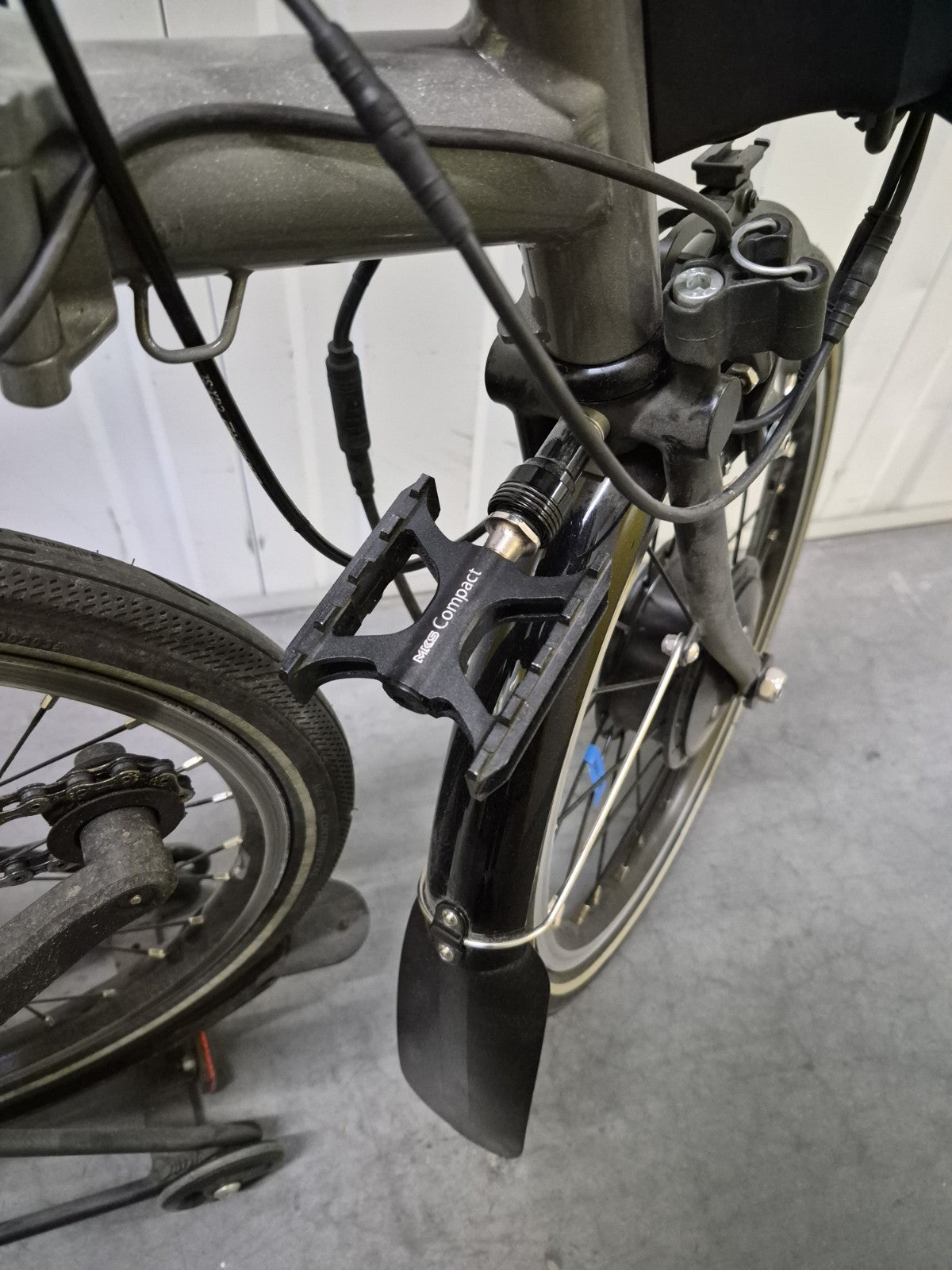 2023 Brompton P Line 4-Speed - high Handlebar - Midnight Black - New