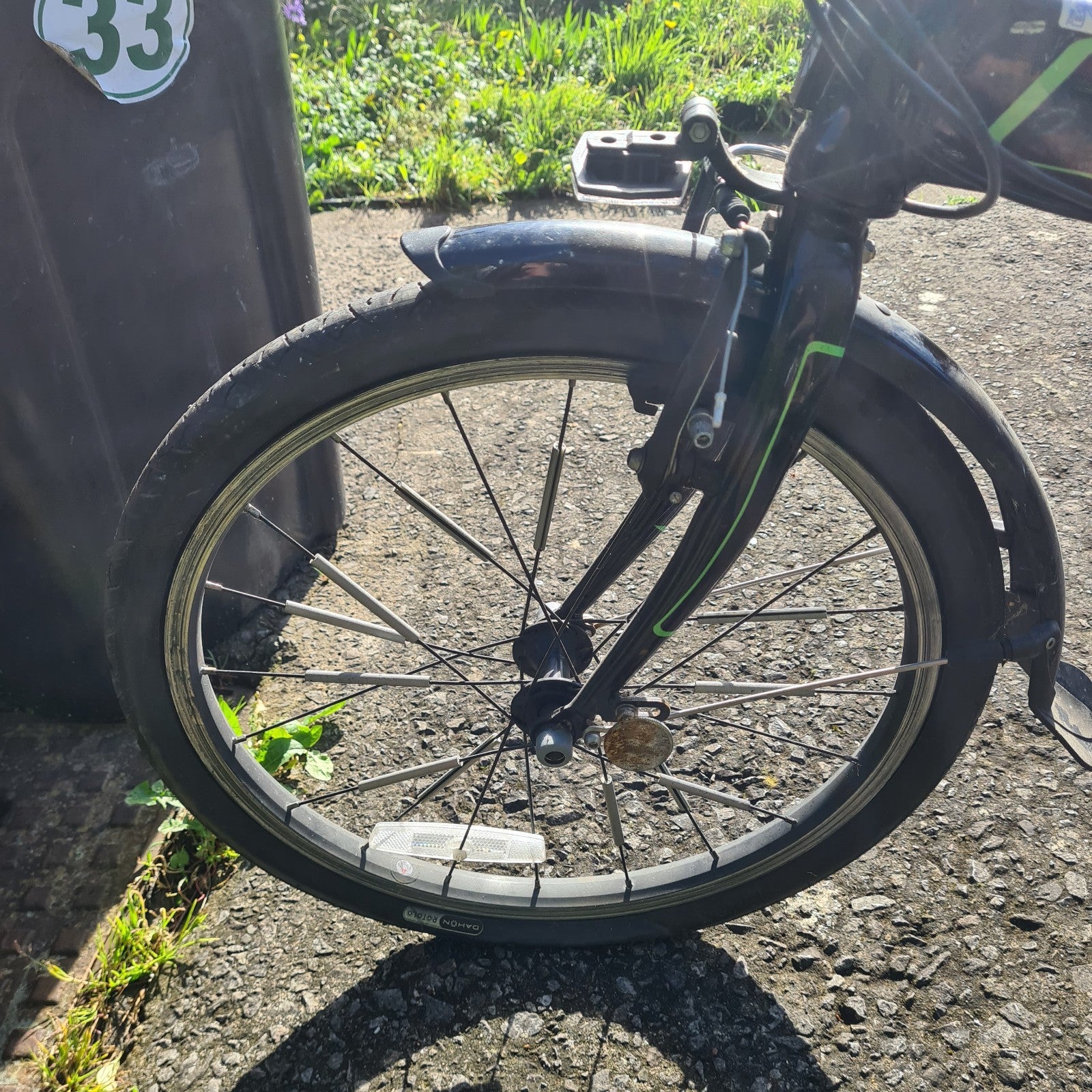 Dahon Vitesse D8 Folding Bike - Black/Green - Project/Spares or Repair