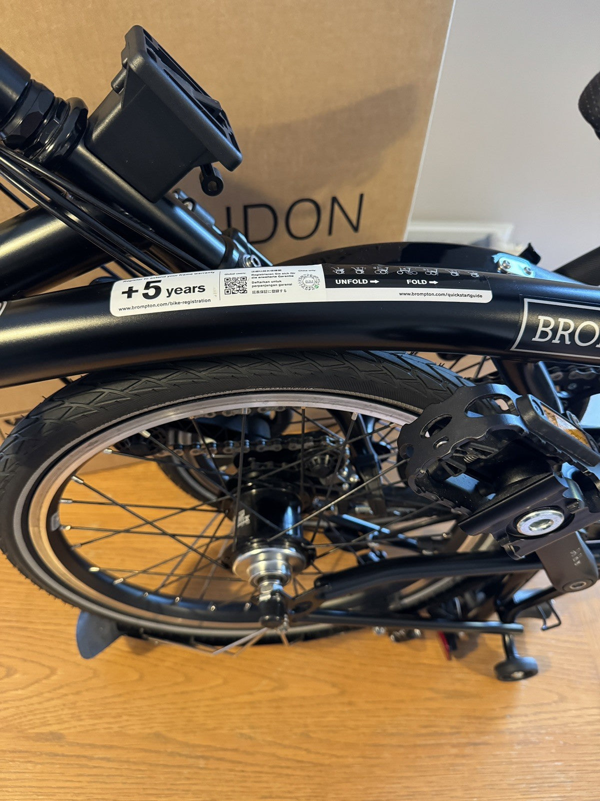 Brompton C Line Explore H6L 6 Speed High Handlebar Black – Mint & Boxed