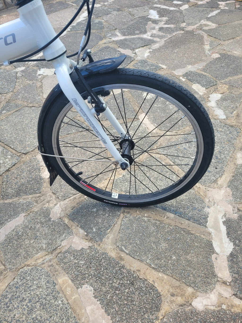 Carrera Transit Folding Bike 20” Wheels 8 Speed Alloy Frame Rack LOCAL DELIVERY